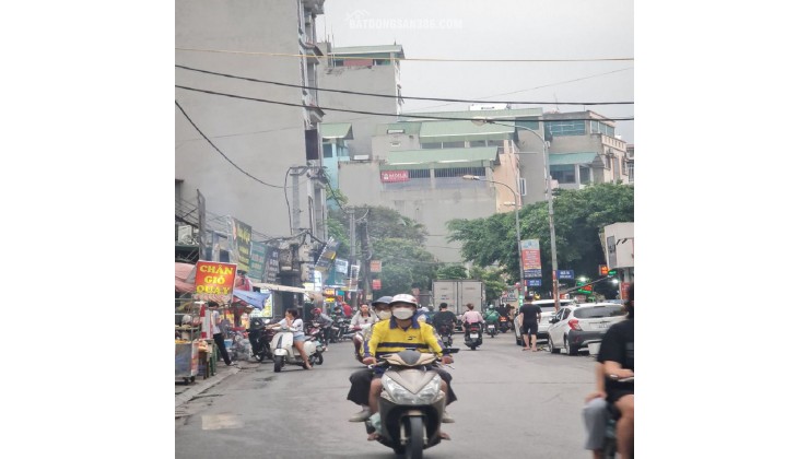 66.6m2 phố kinh doanh rộng 8m tại Trâu Quỳ, Gia Lâm, Hà Nội.  Lh 0989894845